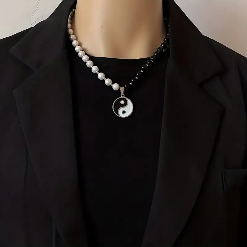 1pc Men's Fashion Simple Black And White Pearl Tai Chi Pendant Necklace