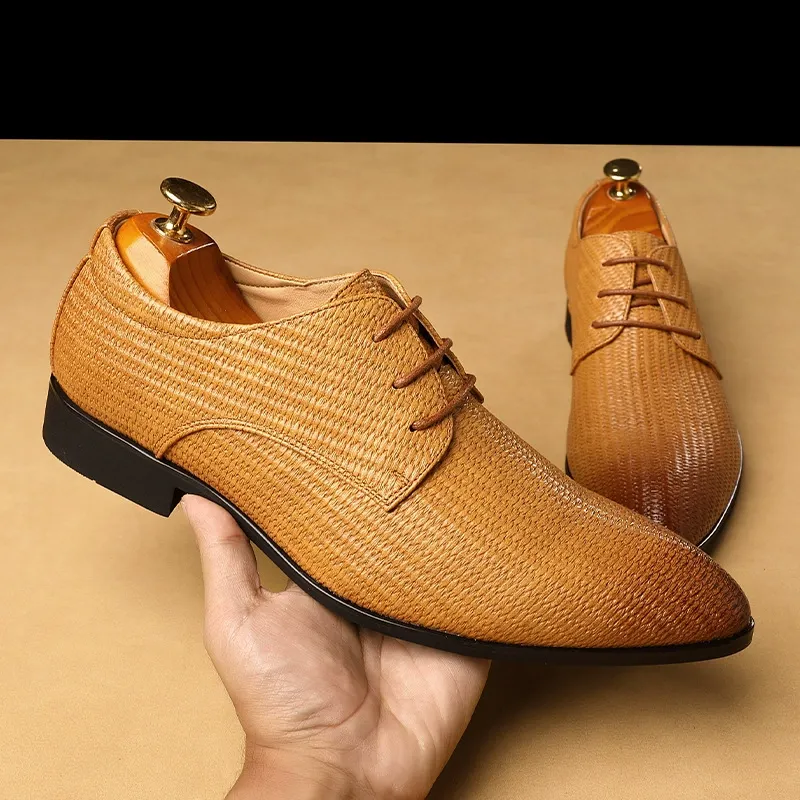 Summer Men's Business Formal Leather Shoes Pointed-Toe Fashion Shoes Embossed Men's Footwear