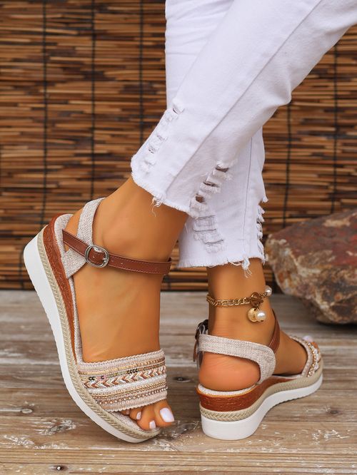 Large size thick-soled wedge-heeled casual