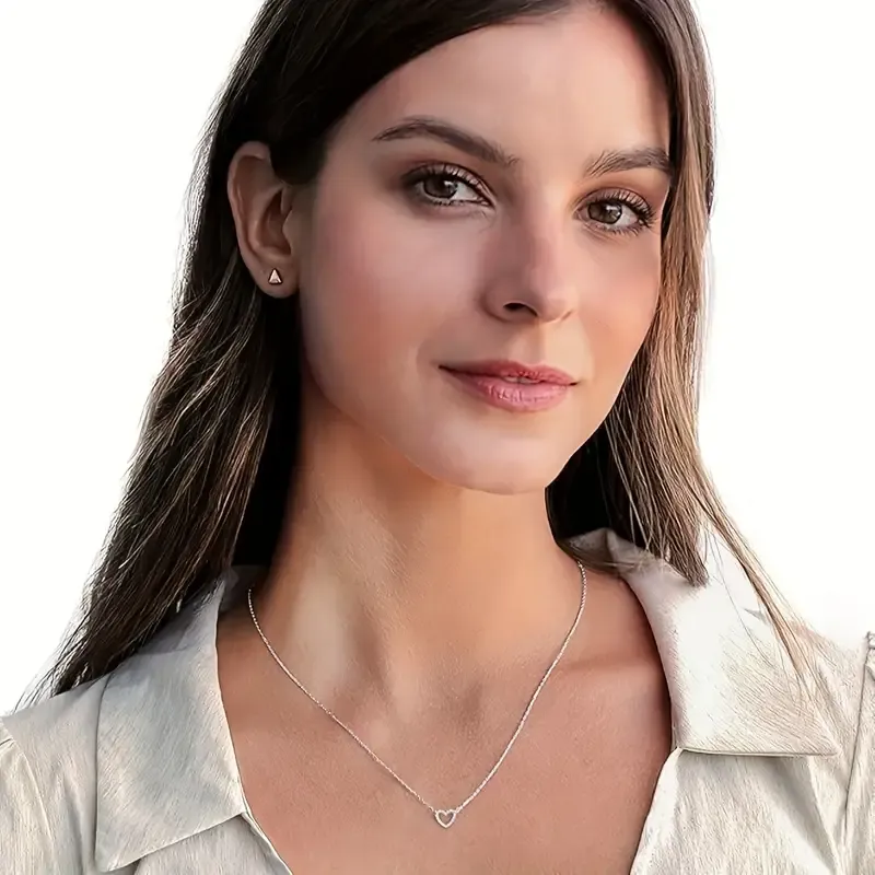 Real Rose Gift Box With Heart-Shaped Exquisite Necklace