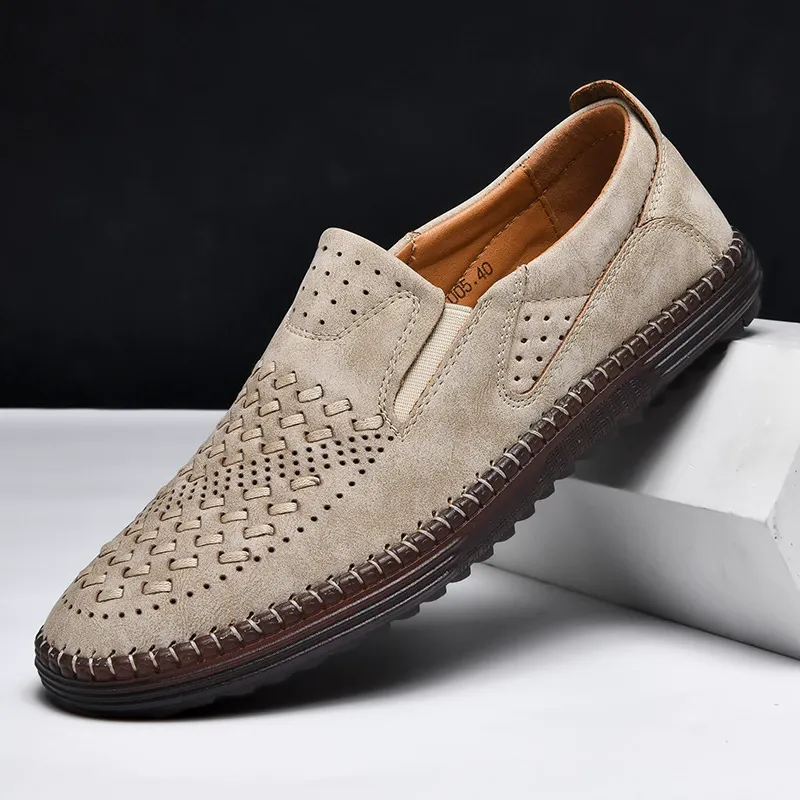 Hollow breathable casual shoes, outdoor lightweight soft-soled and soft-top driving shoes