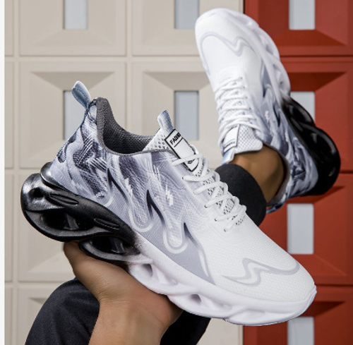 Hot selling men's sports shoes