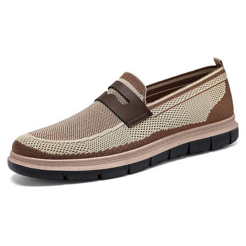 Breathable one-foot sneakers are comfortable, casual, breathable and trendy men's shoes