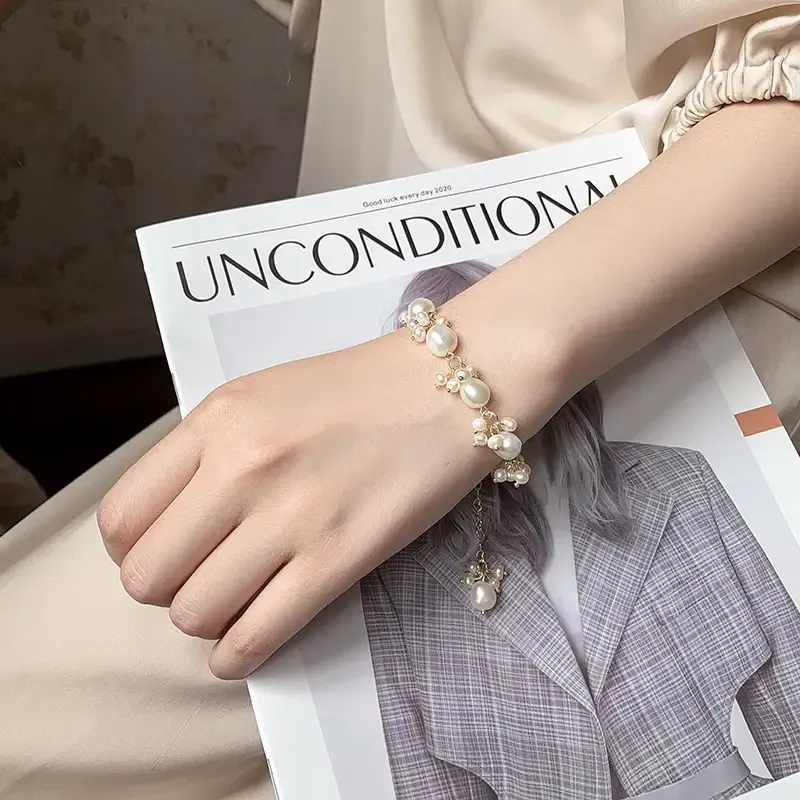 Elegant Luxury Baroque Style Freshwater Pearl Bracelet, 1pc, Versatile for Daily Wear, Gifting, Weddings, Parties, Banquets, Vacations - Ideal Gift for Friends, Siblings, Relatives