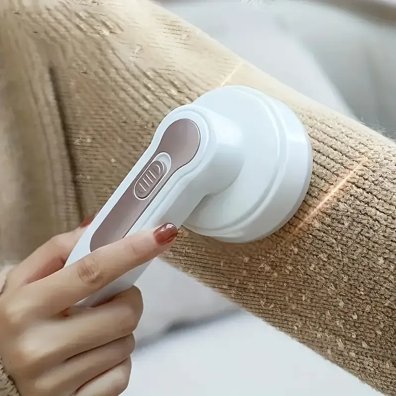 Compact USB-Rechargeable Lint