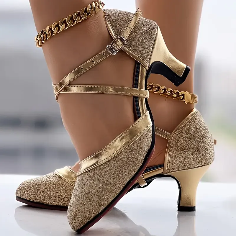 Stunning Women's