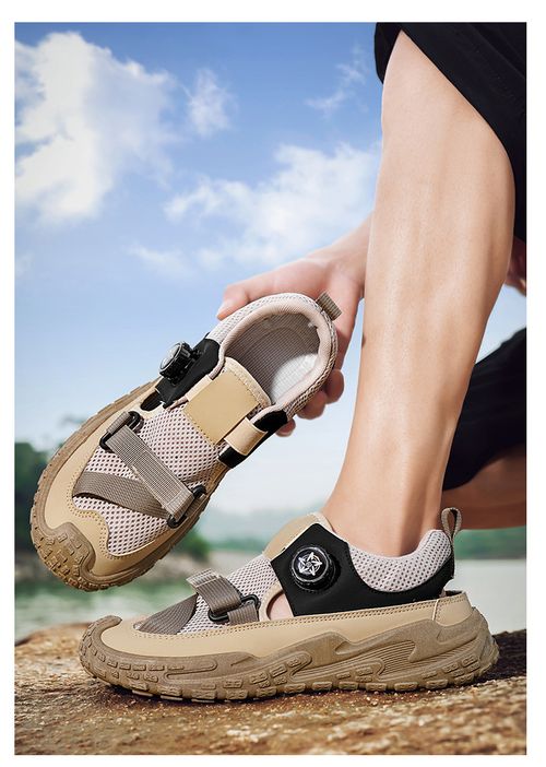 Summer comfortable men's sandals with thick-soled perforated mesh and knobs, outdoor hiking and travel shoes