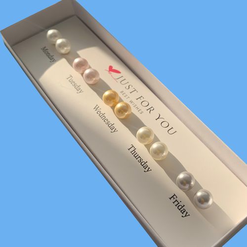 Pearlescent Stud Earrings Set