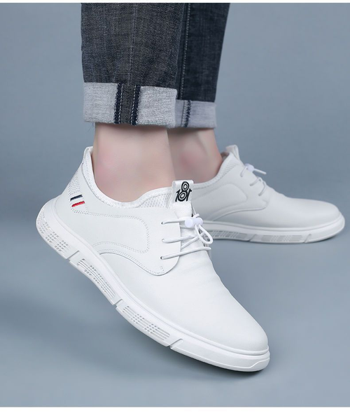 Casual leather shoes are comfortable and breathable. One can wear soft-soled leather shoes