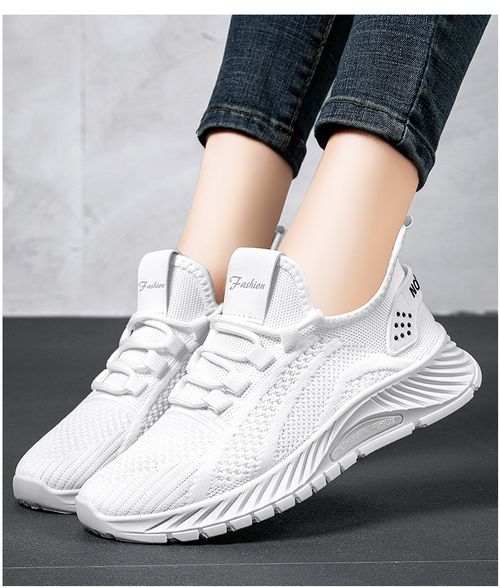 new summer fashionable casual sports shoes - single shoes. Wholesale. Breathable trendy mesh surface. Fly-ribbed sports women's shoes.