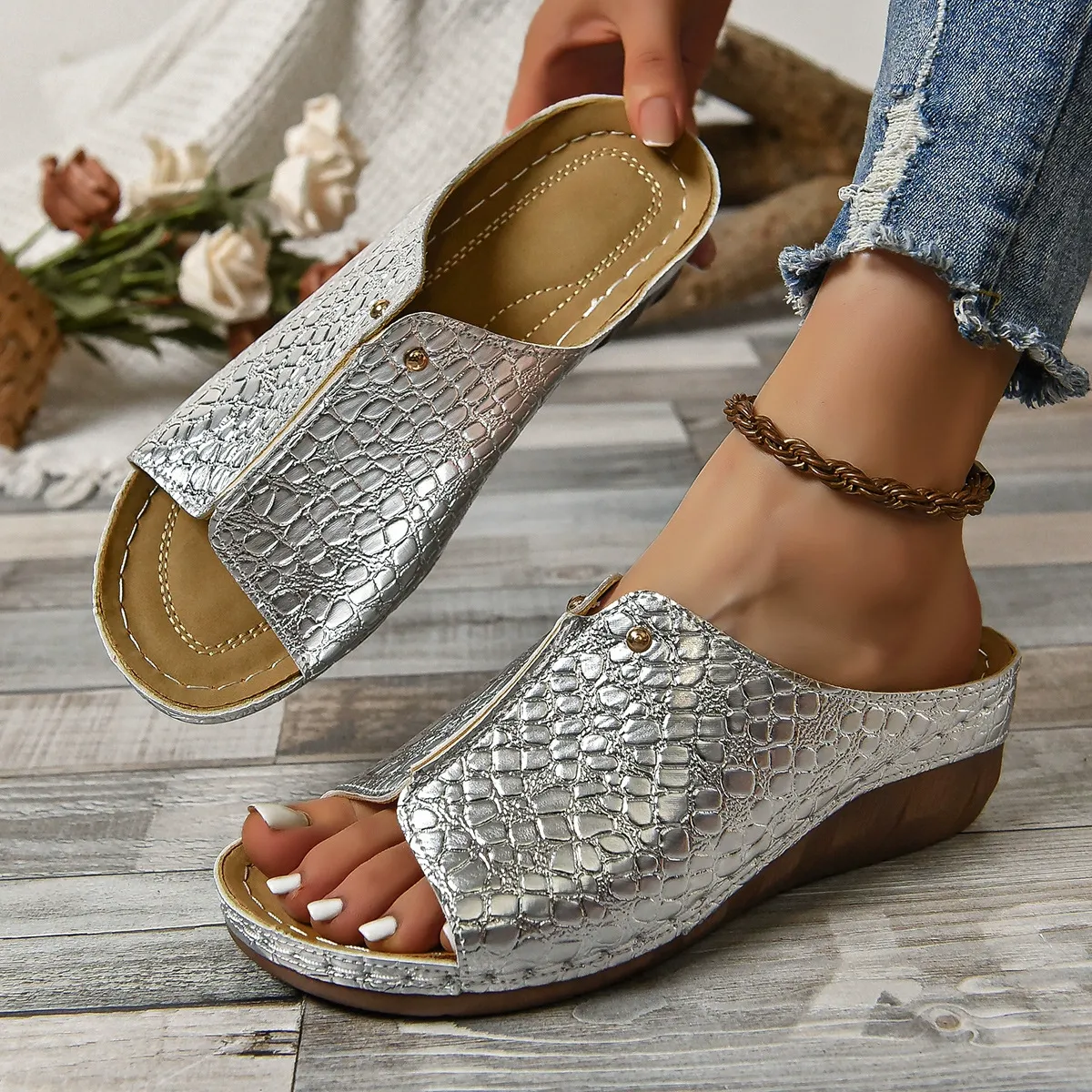 Women's Fashion Slippers Crocodile Pattern PU Women's Slippers