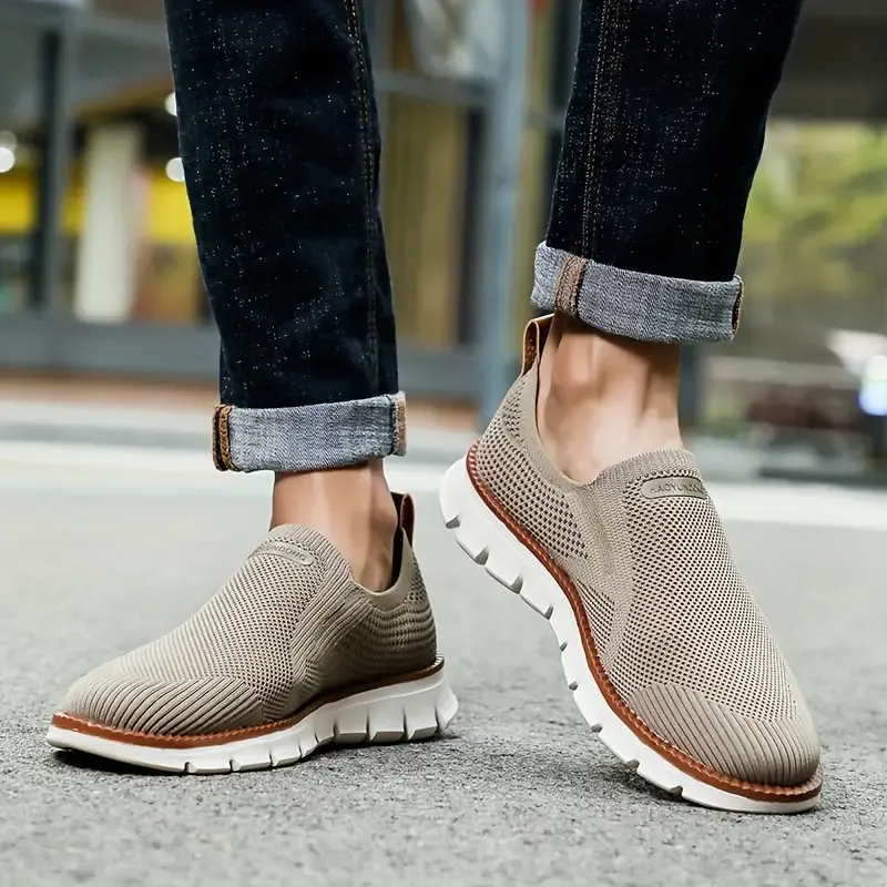 PLUS SIZE Men's Trendy Knitted Breathable Walking Shoes