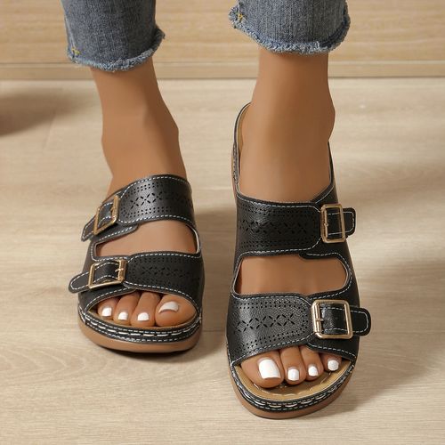 New large-size women's shoes with engraved leather buckle and thick-soled slippers
