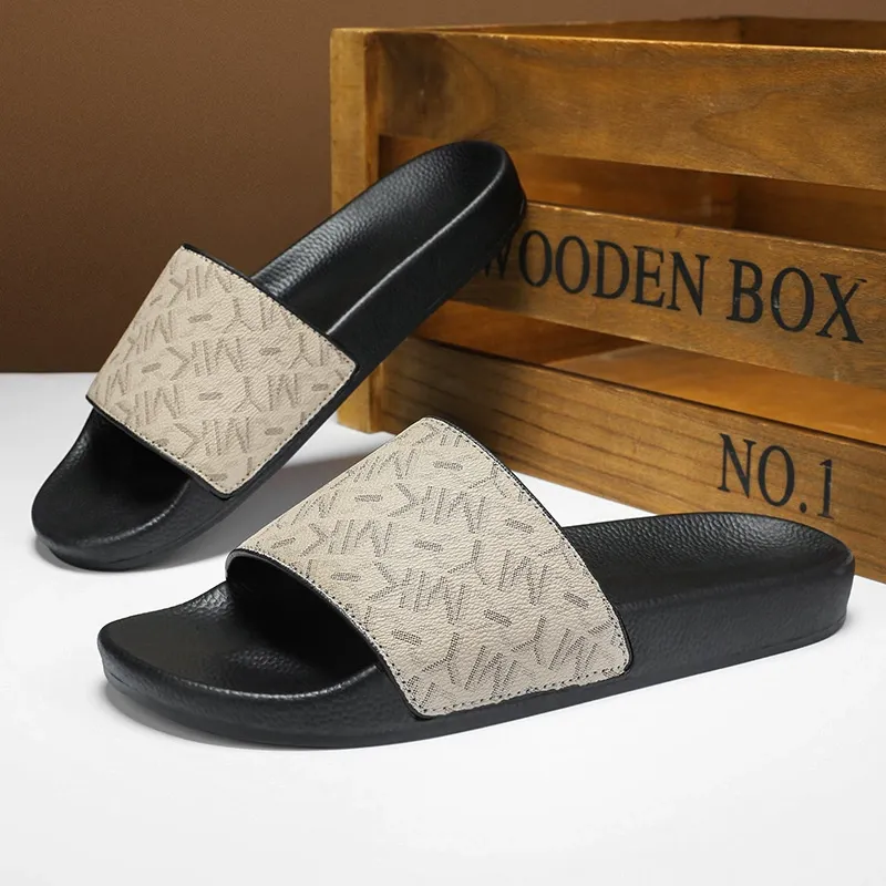New summer outerwear slip-on sandal with anti-slip and wear-resistant features, featuring a high-end and trendy style.