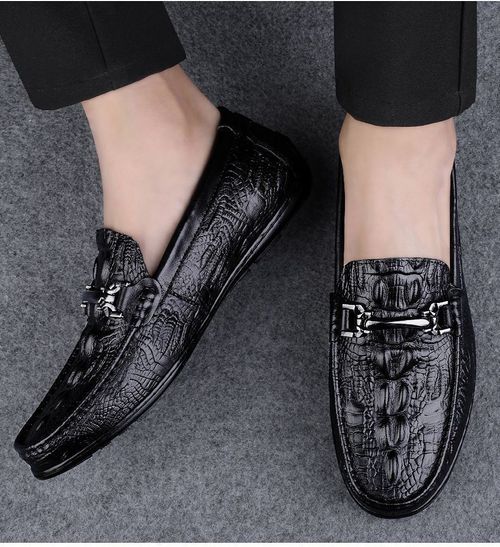 Men's leather shoes, 2025 new style, textured crocodile pattern loafers, business casual men's shoes, versatile soft-soled men's shoes.
