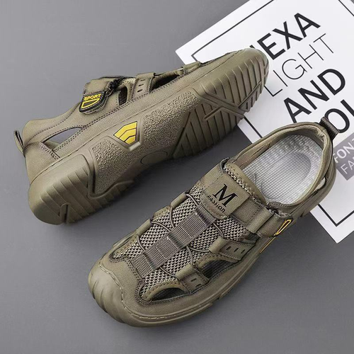 Summer sandals, new versatile, soft and lightweight crocs