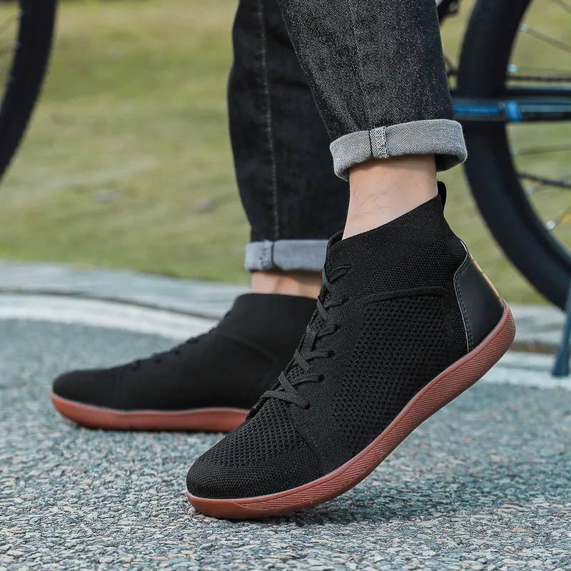 The new high-top wide-sole shoes are breathable, anti-slip, wide-toed and barefoot casual shoes