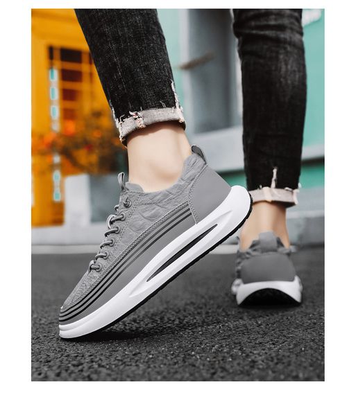 Slip-on breathable fabric casual shoes