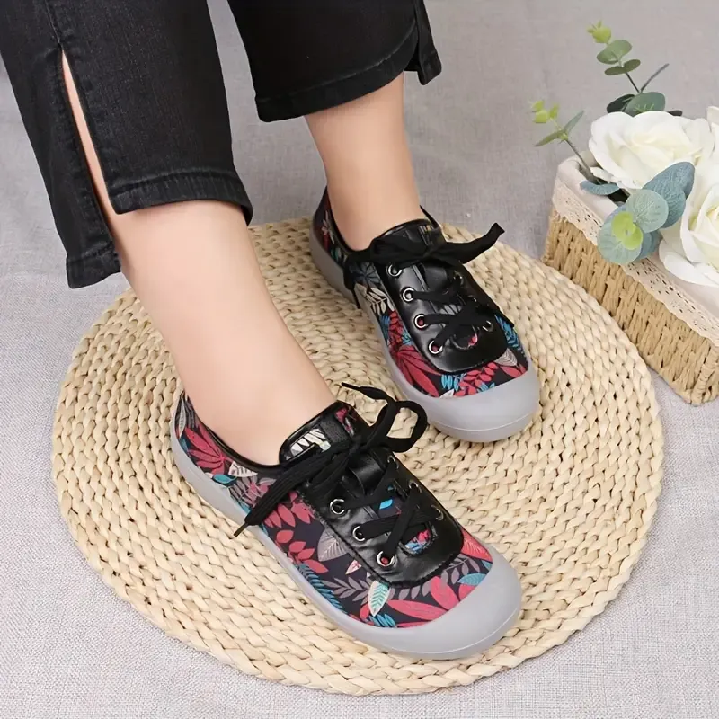 Women's Graffiti Pattern Flat Shoes, Casual Lace Up Outdoor Shoes, Comfortable Low Top Shoes