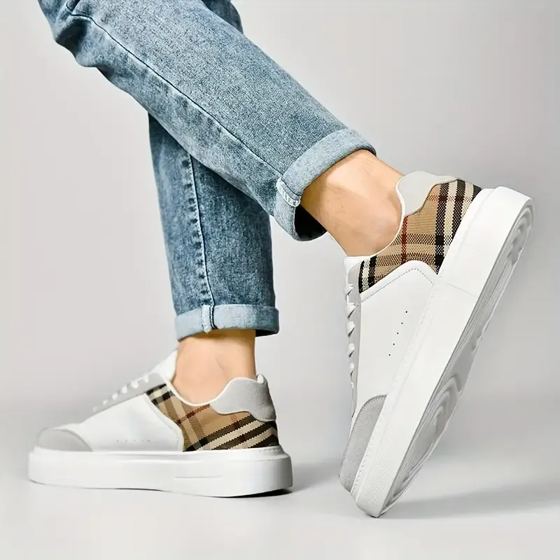 Fashionable Men'S Skates - Comfortable, Non-Slip, Breathable, Lace-Up Sneakers for Outdoor Activities with Color-Block Design And Solid Colors