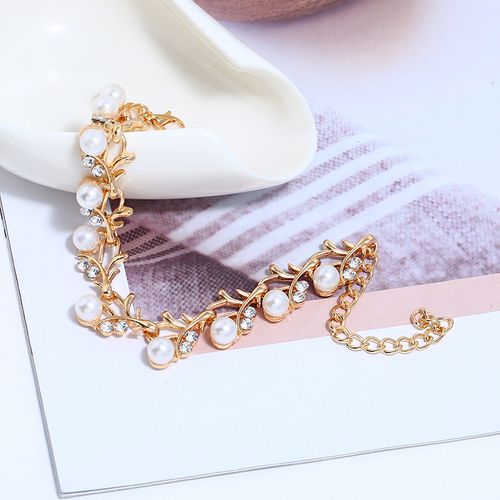 Elegant 14K Gold Plated Zinc Alloy Jewelry Set with Imitation Pearls - Sophisticated Necklace and Earrings for Women, Age 14+ - Timeless Fashion Ensemble