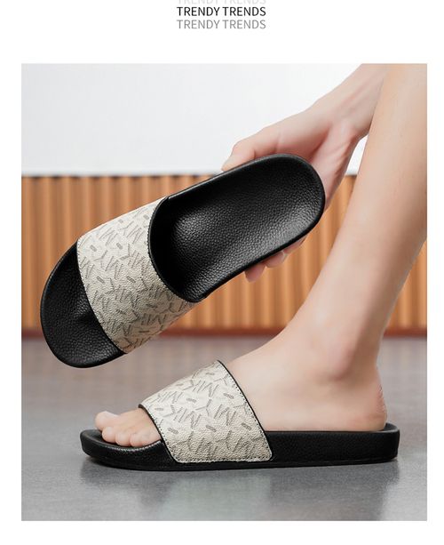New summer outerwear slip-on sandal with anti-slip and wear-resistant features, featuring a high-end and trendy style.