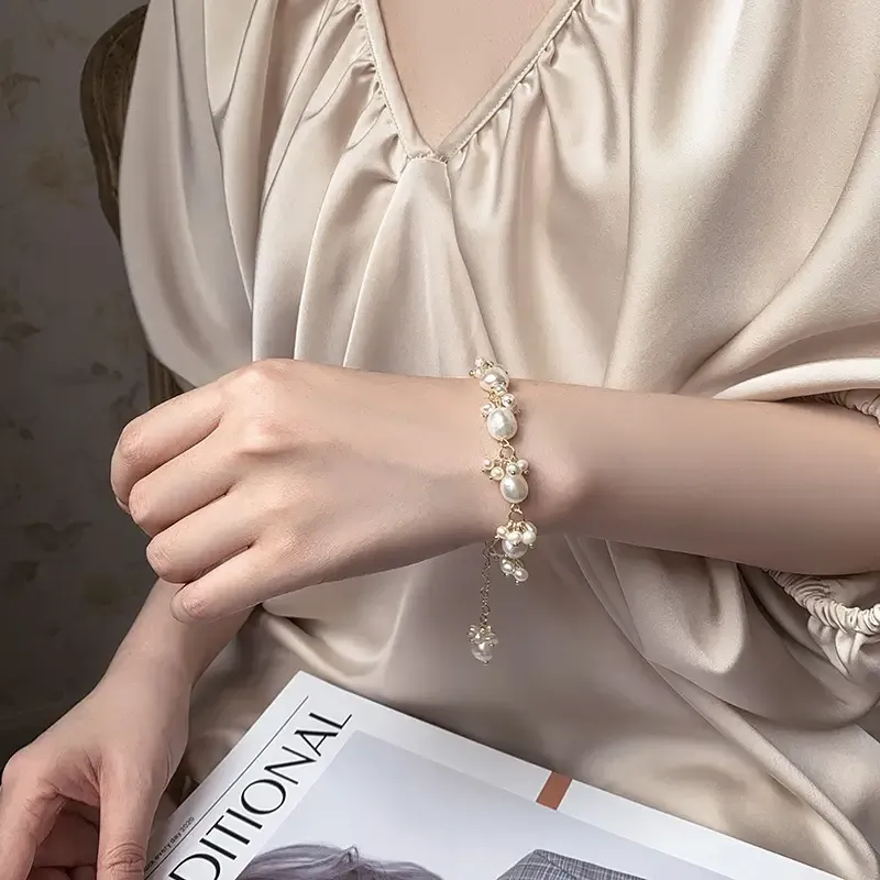 Elegant Luxury Baroque Style Freshwater Pearl Bracelet, 1pc, Versatile for Daily Wear, Gifting, Weddings, Parties, Banquets, Vacations - Ideal Gift for Friends, Siblings, Relatives
