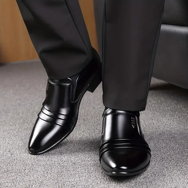 Stylish Mens Pointed Toe Cap