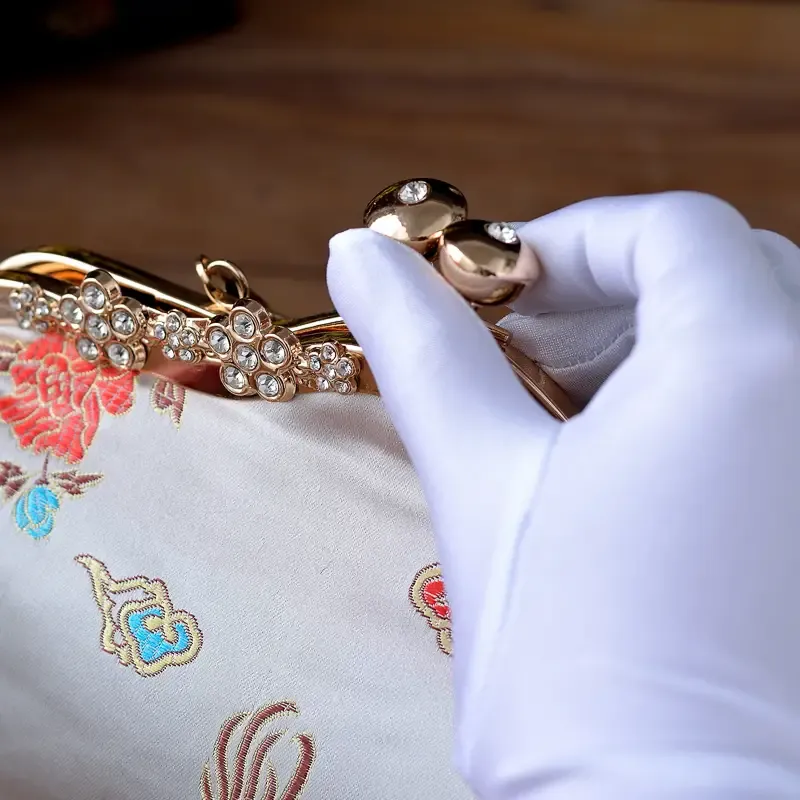 Vintage Embroidered Frame Bag, Retro Evening Clutch Purse, Women's Classic Banquet Handbag