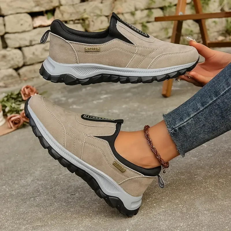 Women's Letter Pattern Fashion Slip-on Walking Shoes
