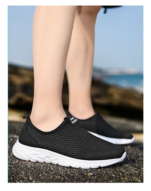Breathable slip-on shoes for men