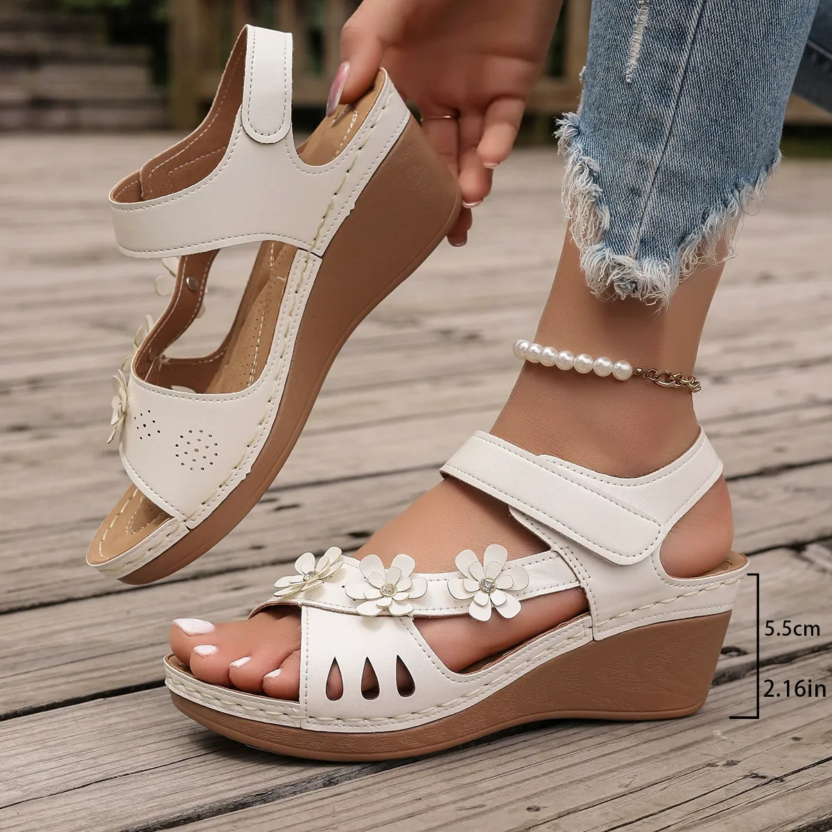 Summer new style hollowed-out flower thick-soled one-line sandals and beach sandals