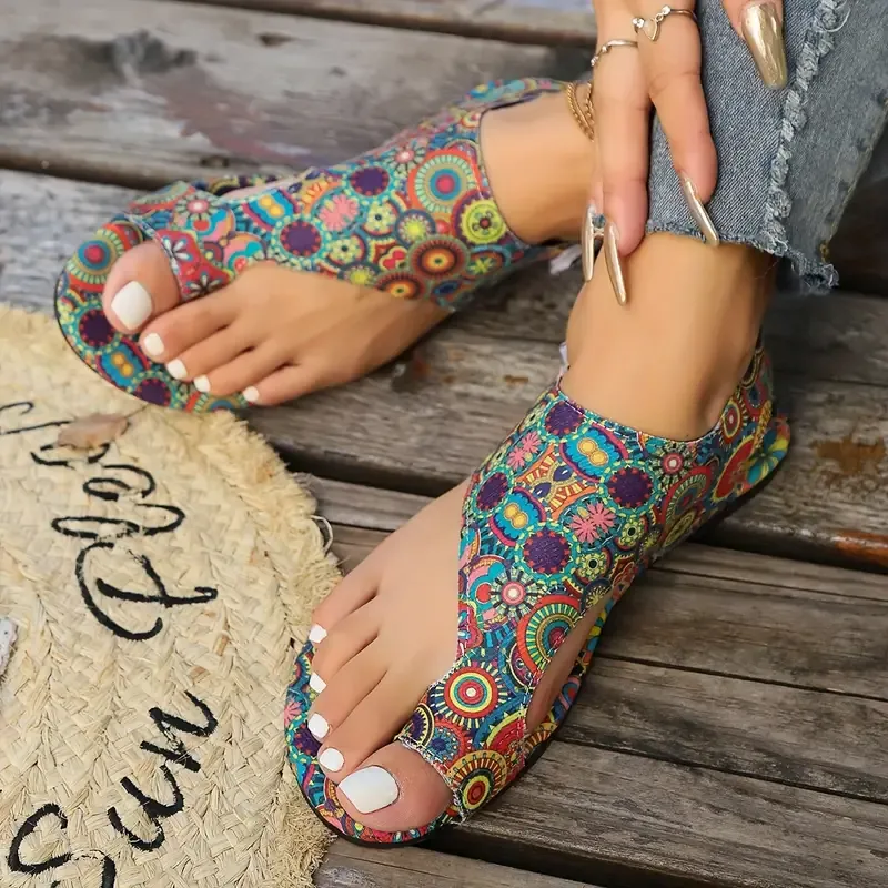 Boho-Chic Women's Floral Flat Sandals With Hook-and-loop