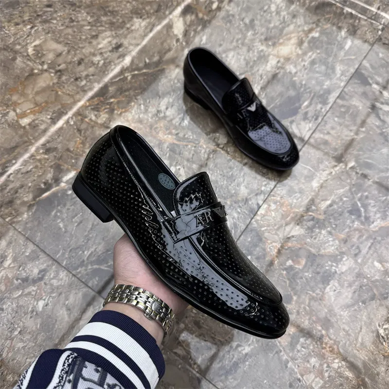 New men's patent leather British business perforated casual leather shoes