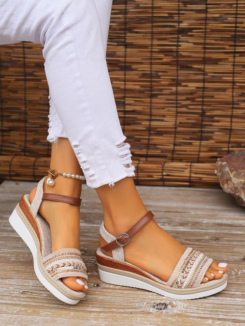 Large size thick-soled wedge-heeled casual