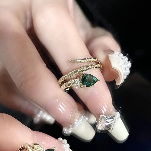 Exquisite Green Faux Stone Rings Set