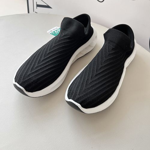 Knitted mesh upper men's spring summer lightweight breathable rubber sole one-piece casual shoes trendy