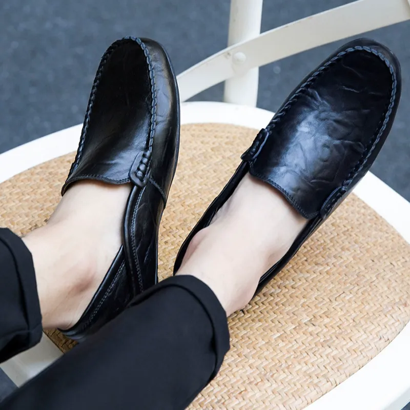 Men's casual leather shoes