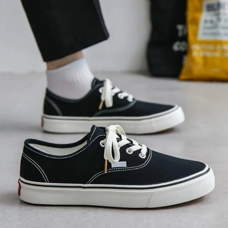 The 2025 summer new low-top sneakers, trendy shoes, versatile couple casual shoes, canvas shoes and men's shoes