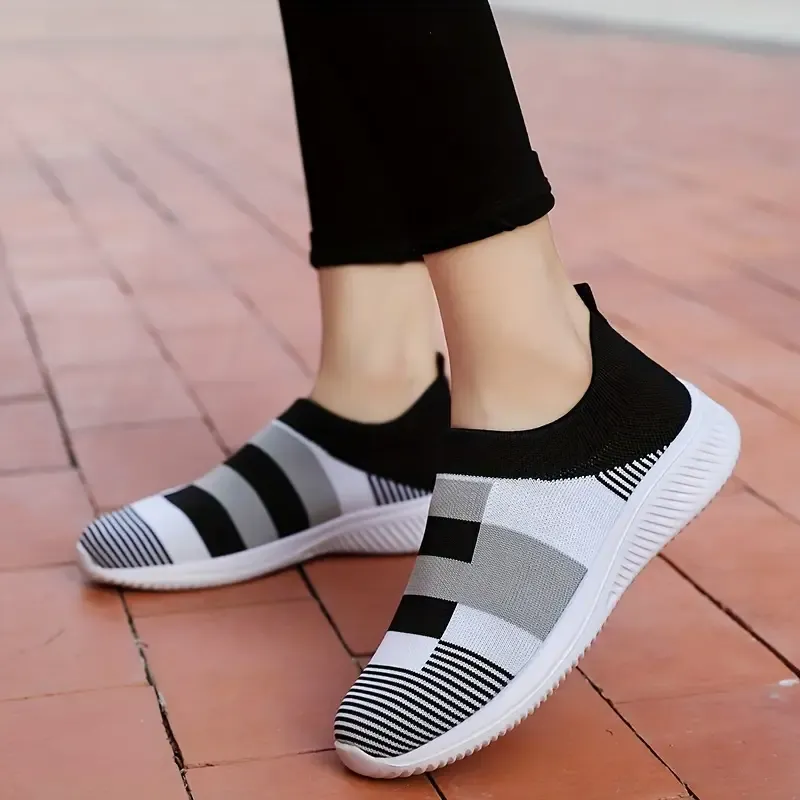 Women's Lightweight Flats Shoes, Breathable Comfort Knitted Sports Shoes