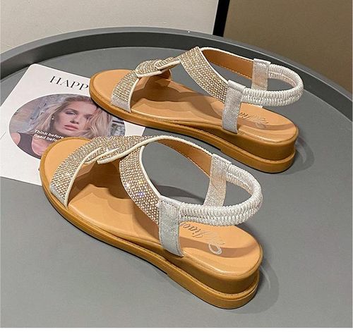 A summer internet-famous fairy-like Roman shoe girl
