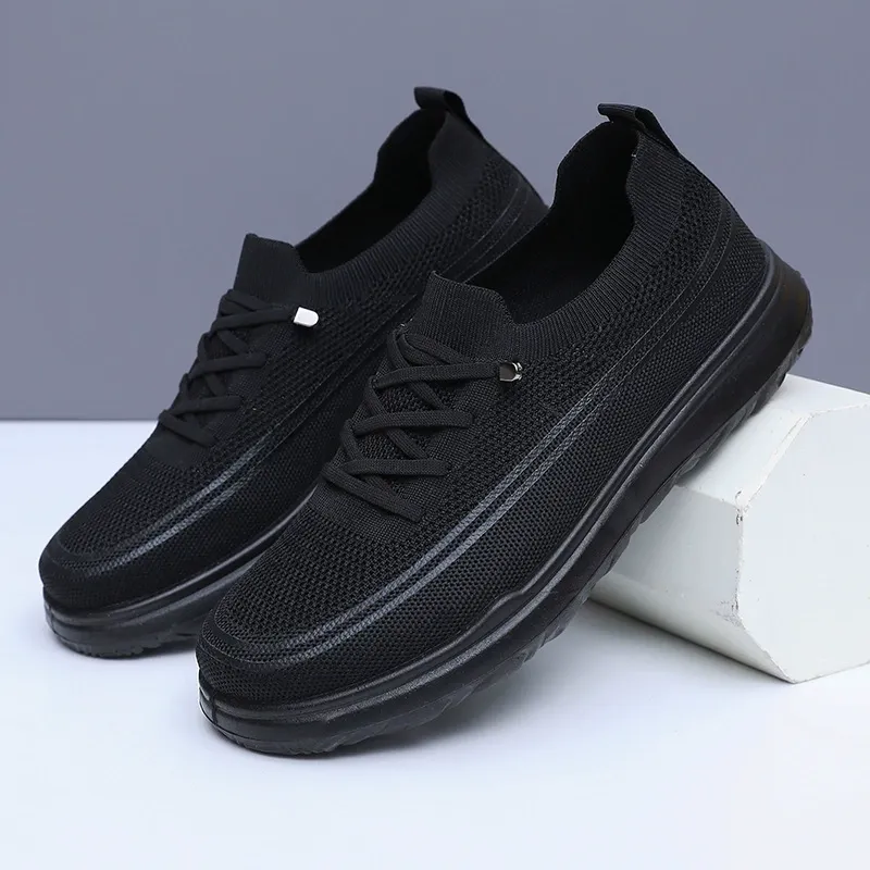 A pair of men's shoes with breathable and comfortable design, fashionable and versatile, featuring soft sole and soft surface.