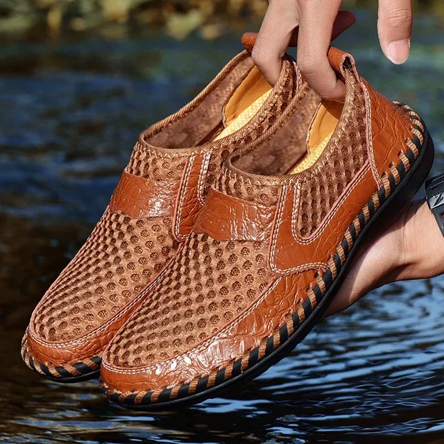 slip-on hollow breathable mesh large size shoes