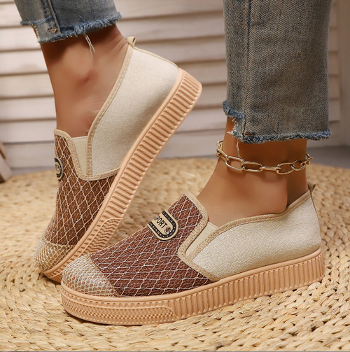 Old Beijing cloth shoes