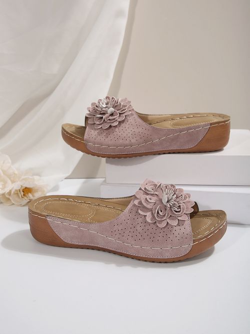 Thick-soled fish-mouth style shoes with an outer slip-on style of sandals, decorated with flowers, comfortable one-piece women's shoes