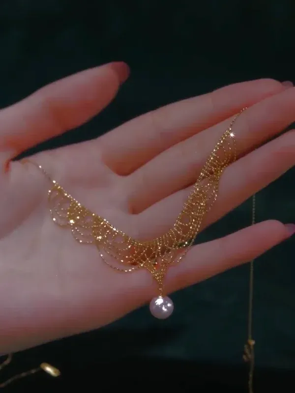 Amelia Necklace | 24k Gold Plated