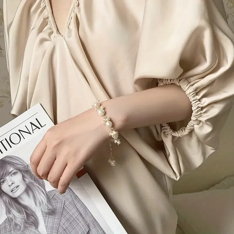 Elegant Luxury Baroque Style Freshwater Pearl Bracelet, 1pc, Versatile for Daily Wear, Gifting, Weddings, Parties, Banquets, Vacations - Ideal Gift for Friends, Siblings, Relatives