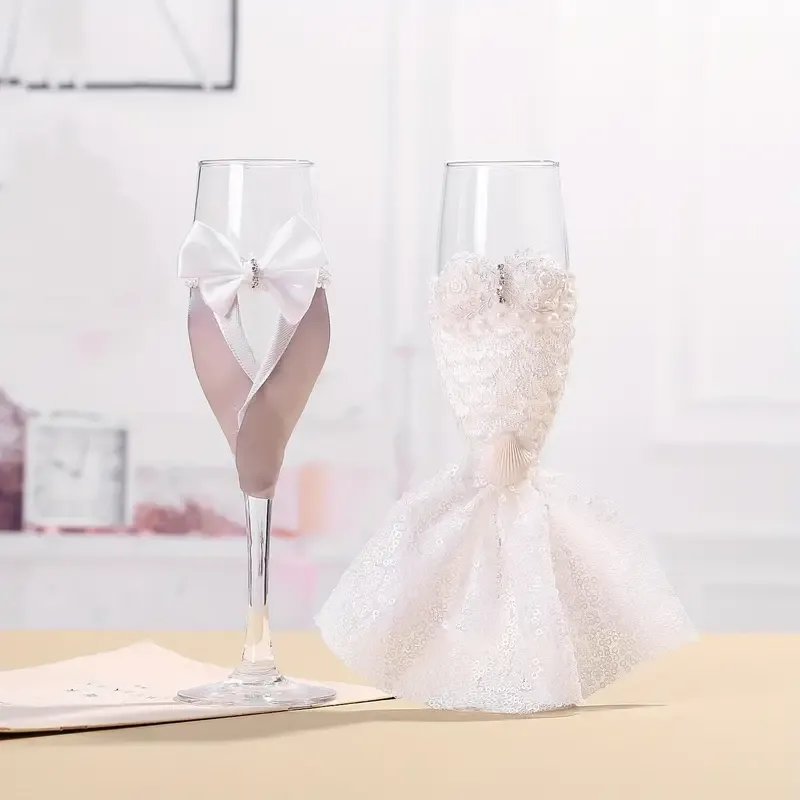 Wedding Dress Champagne Glasses Gift Set