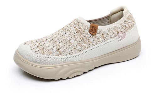 Soft-soled comfortable one-piece mom's shoes with thick sole and anti-slip design, suitable for casual wear for women.