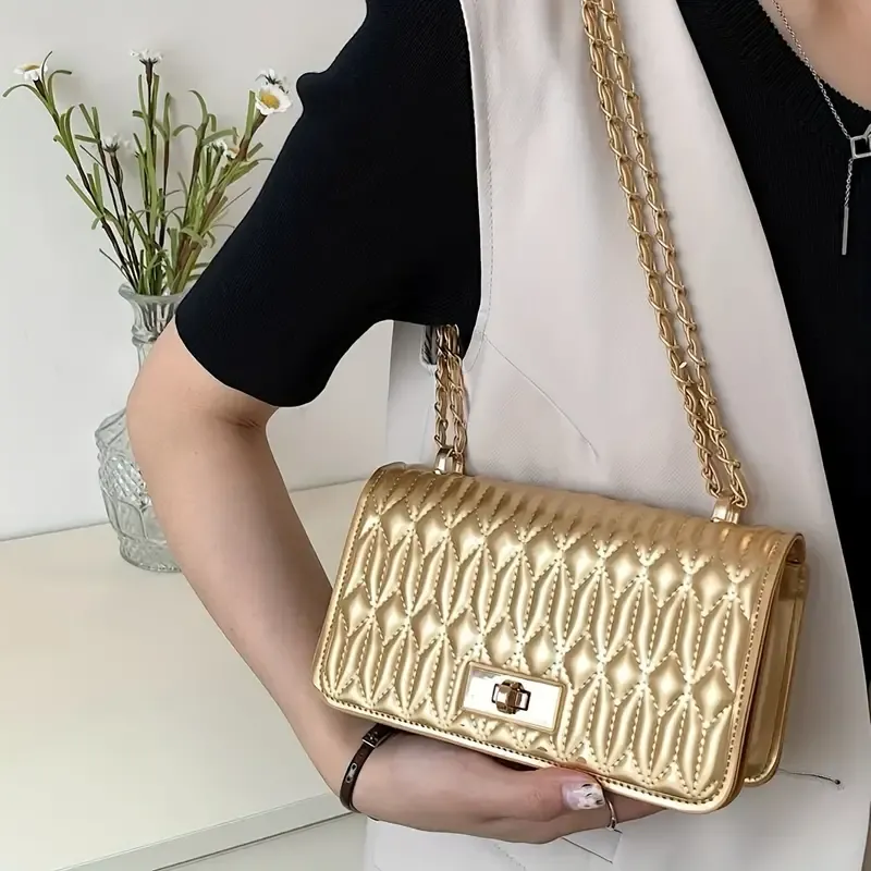 Stylish Quilted Chain Crossbody Bag